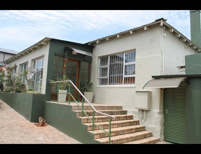 11 BEDROOM HOUSE FOR SALE IN KENSINGTON
